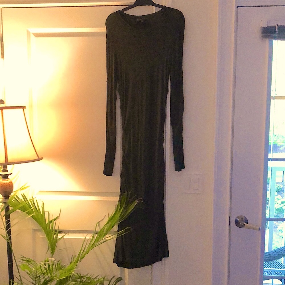 Nicole Miller Collection - Dark Green ruched light weight formal dress